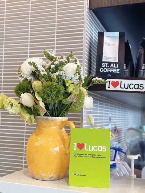 Flowers on the counter at Lucas Town Cafe
